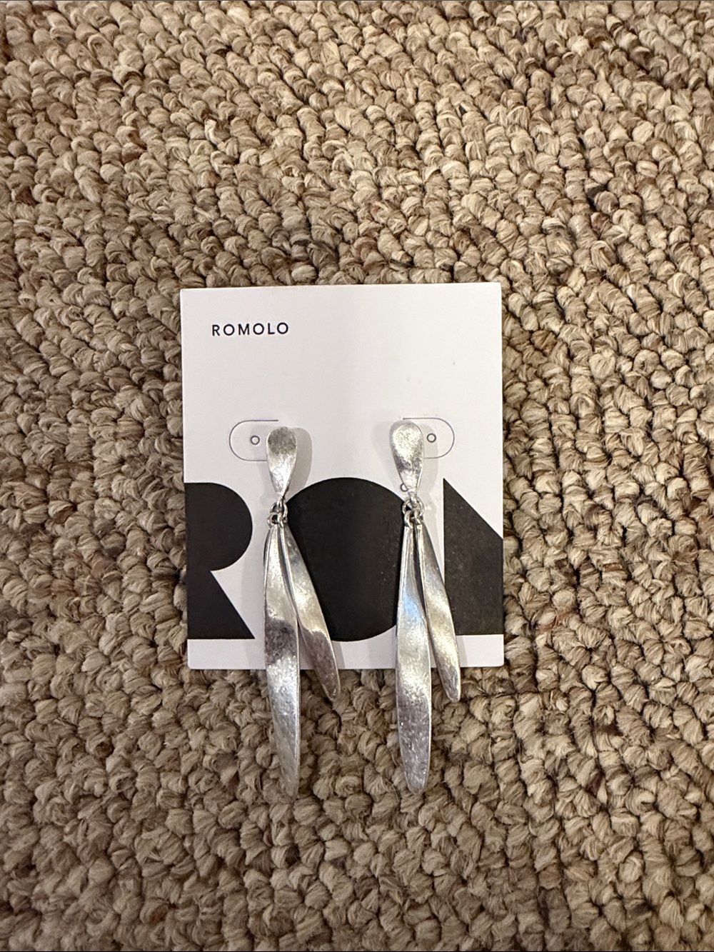 ROMOLO Silver Sculpted Drop Earrings